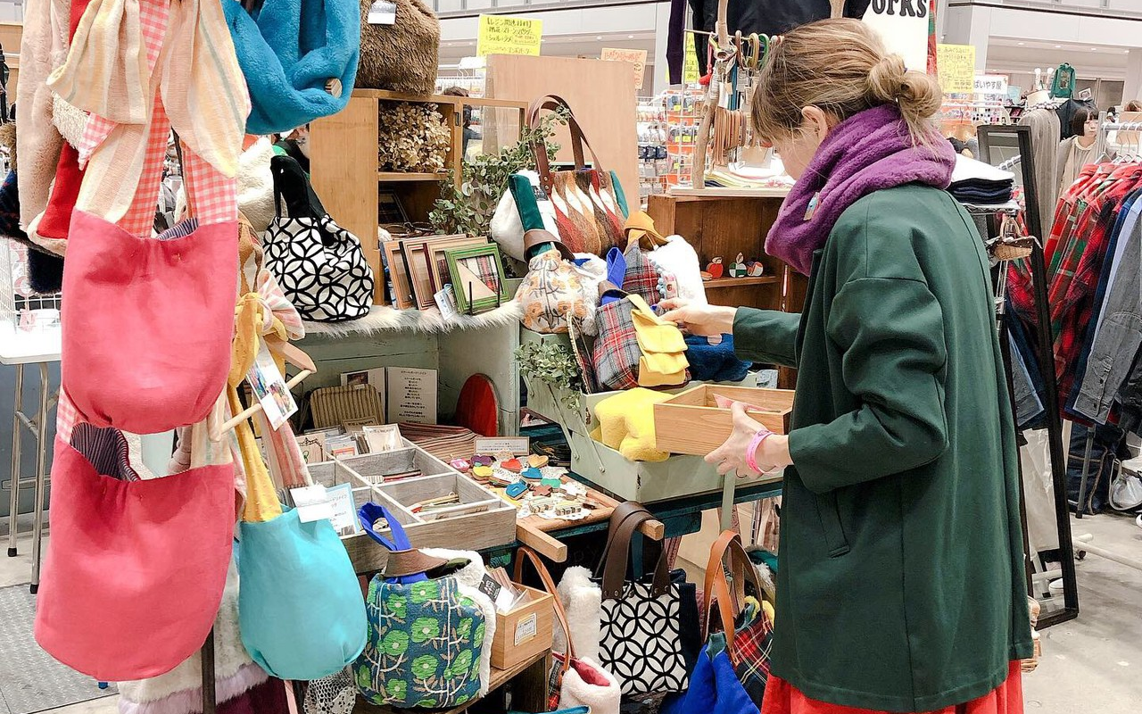 ハンドメイドイベントに作家として参加するオカユカ